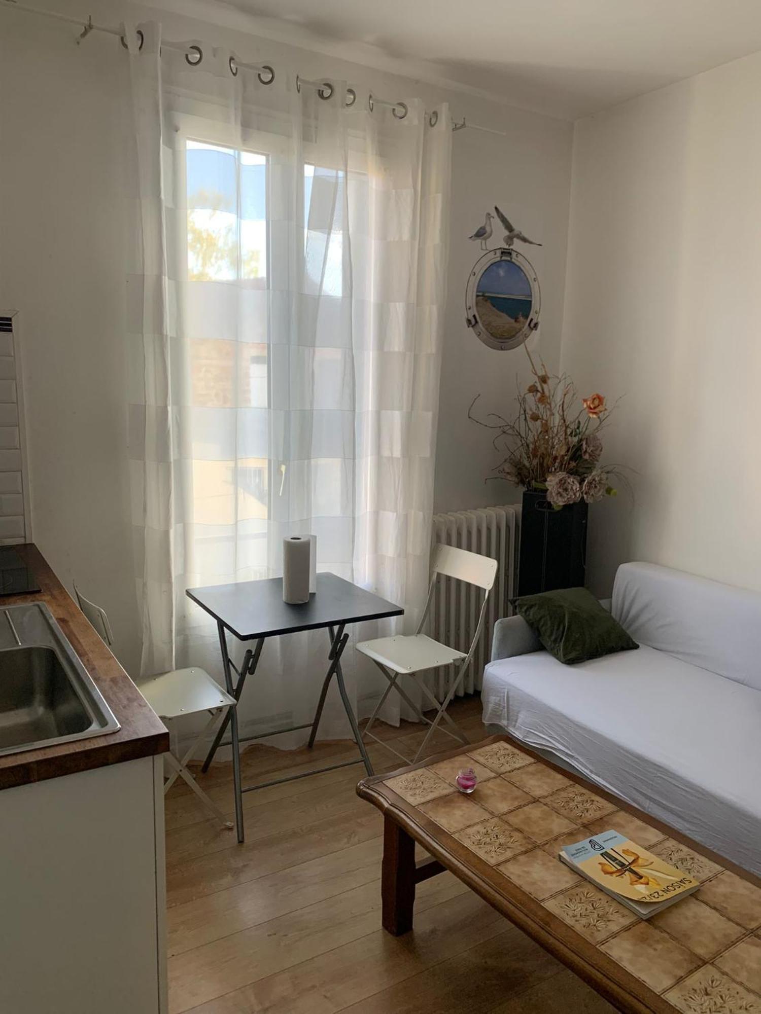 3 Hebergements - Au 1Er Etage 1 Appartement 2 Pieces Et Au 2Eme Etage Un Logement De 2 Chambres Louees Separement Avec Coin Cuisine Et Toilettes A Partager- Dans Pavillon Au Pied Du Rer B A 5 Minutes De Paris Et 30 Mn Stade De France Cachan Exterior photo